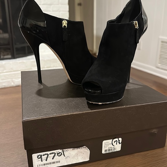 GUCCI Scamosciato Nero Suede Open Toe Booties - Picture 6 of 7